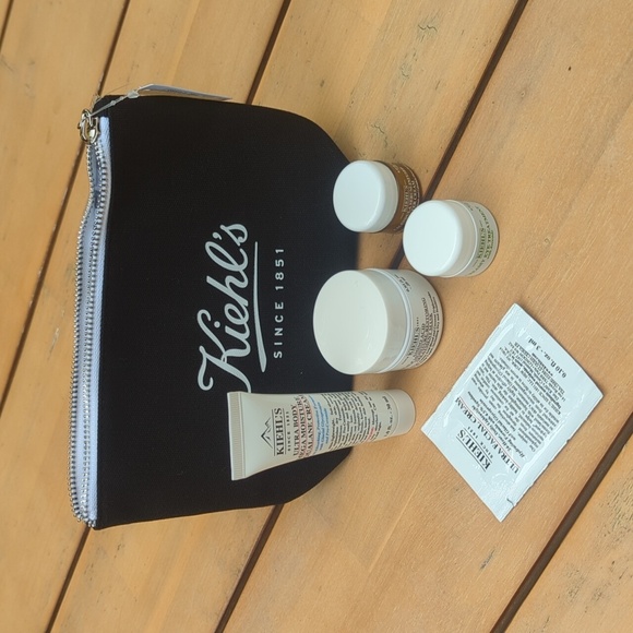 Kiehl's Other - Kiehl’s Travel Set With Bag, Body Moisturizer, Scalp Mask, Eye Treatment, New